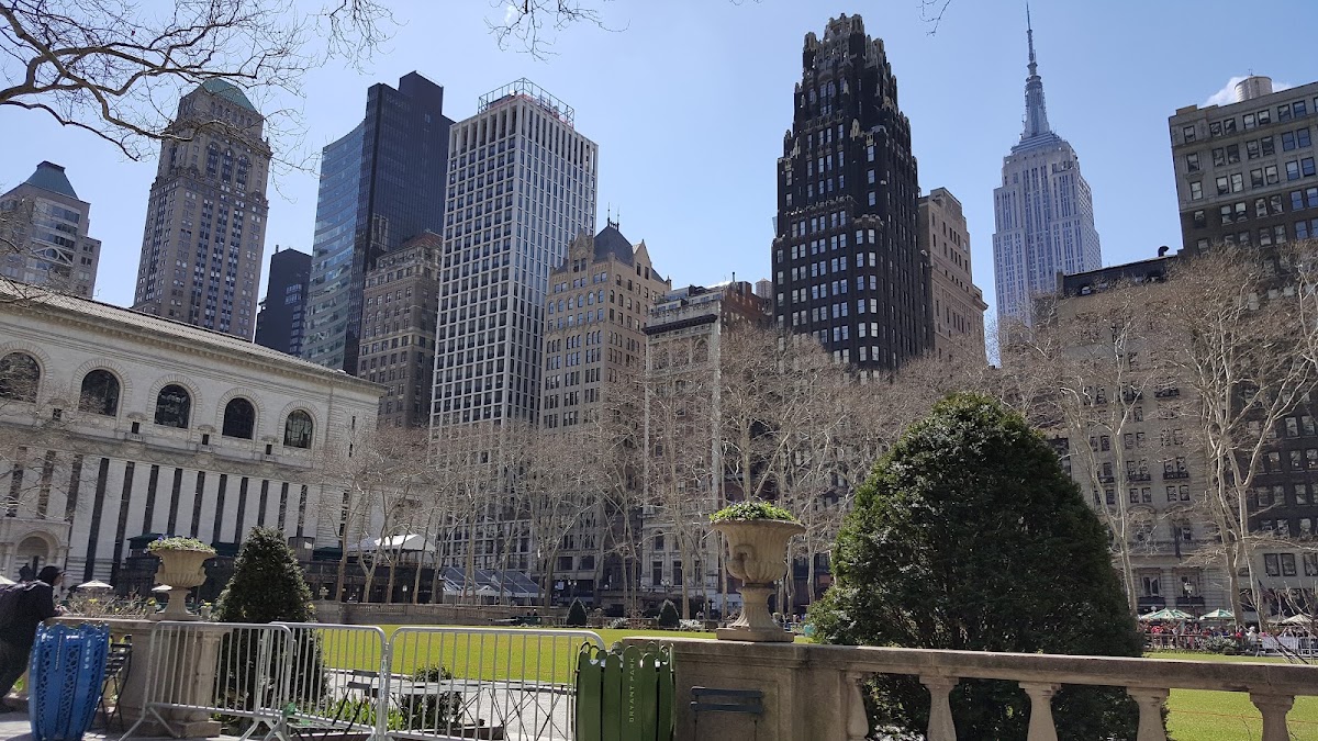 Bryant Park — Park
