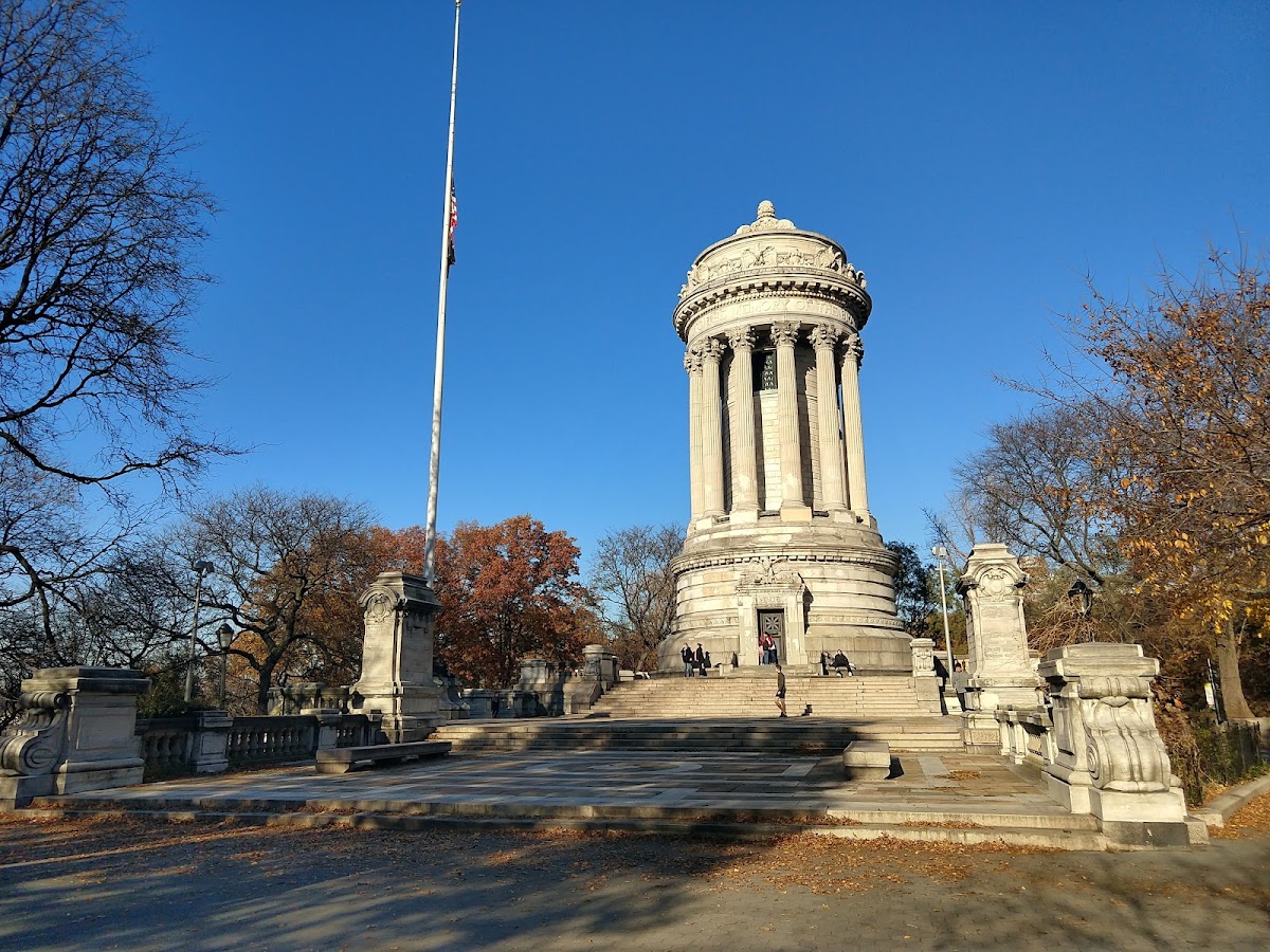 Riverside Park — Park